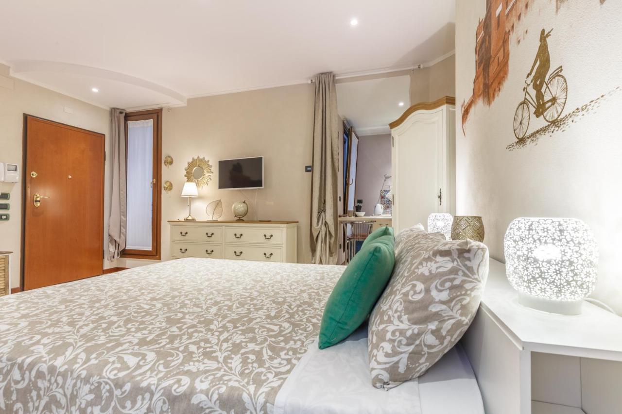 Apartamento A Due Passi Dal Castello Ferrara Exterior foto