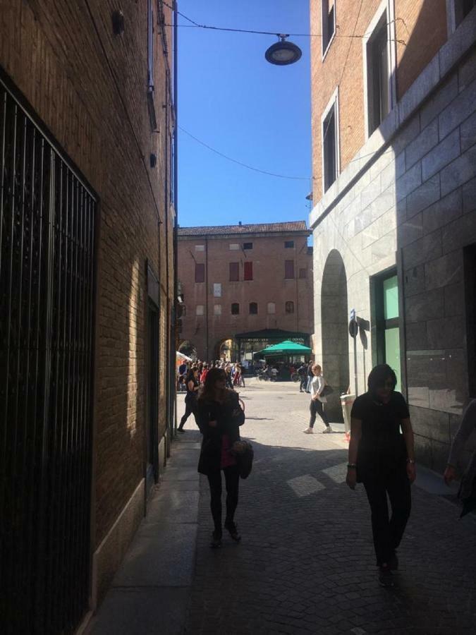Apartamento A Due Passi Dal Castello Ferrara Exterior foto